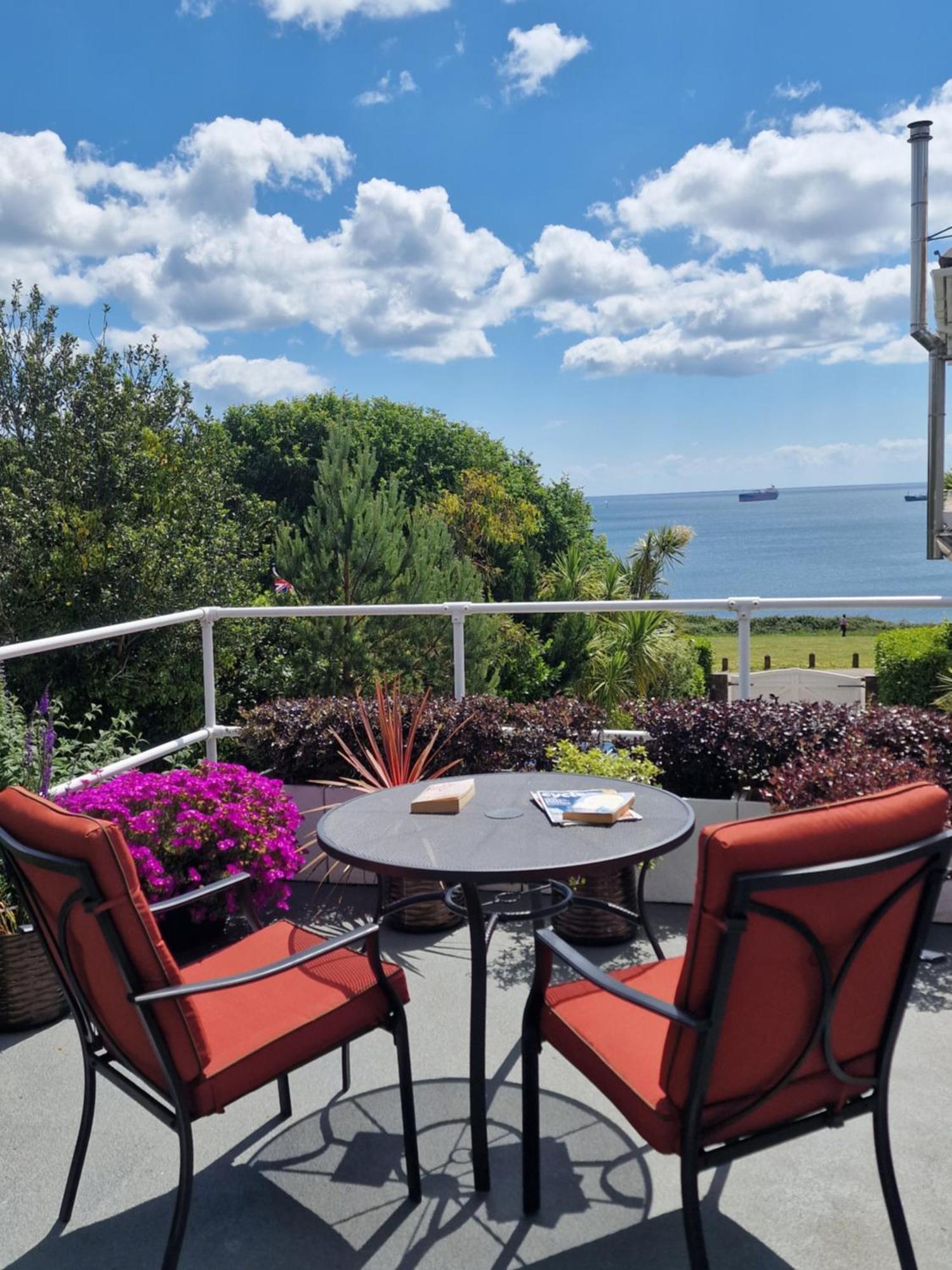 Blue Hills Luxury Apartment, Bay Front With Parking 法尔茅斯 外观 照片